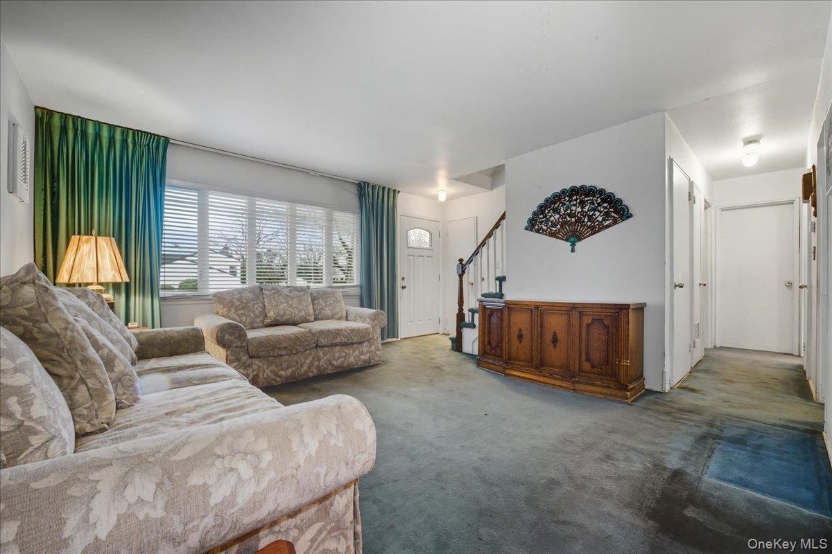 #5 photo, 25 Lois Lane, Нассау ‖ Farmingdale , NY 11735