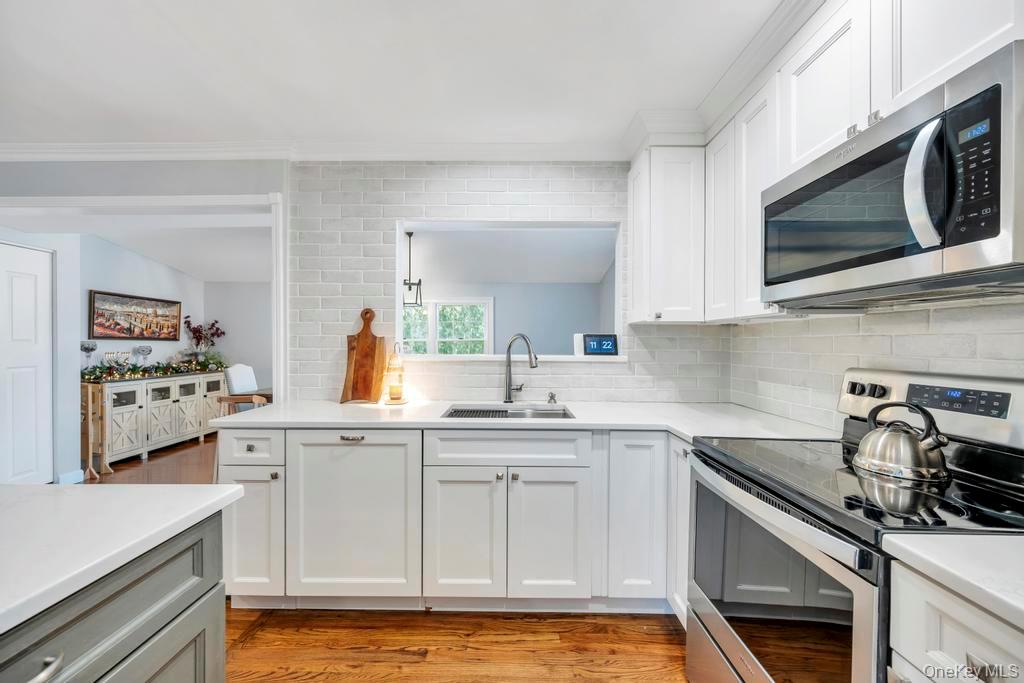 #12 photo, 62 Forest Avenue, מחוז סאפוק Lake Grove , NY 11755