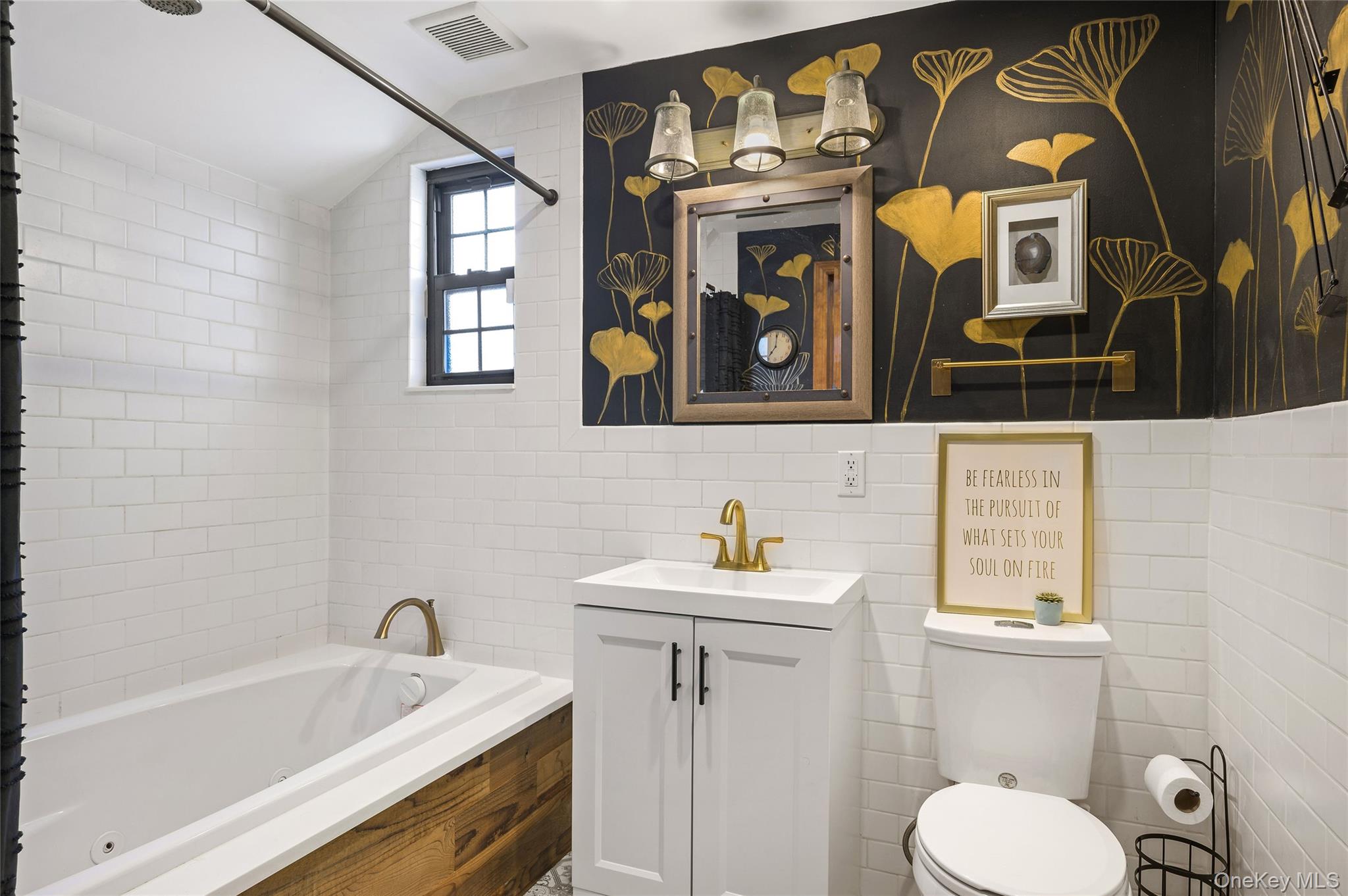 #11 photo, 150 Kings Highway, New Rochelle , NY 10801