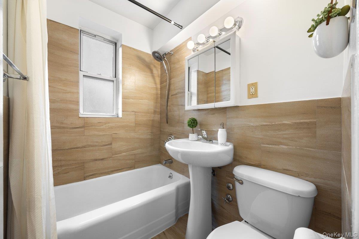 #7 photo, 1 Sadore Lane, Yonkers , NY 10710