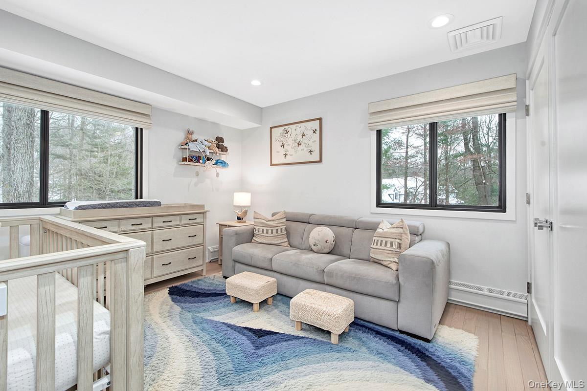 #20 photo, 2 Whippoorwill Close, Chappaqua , NY 10514