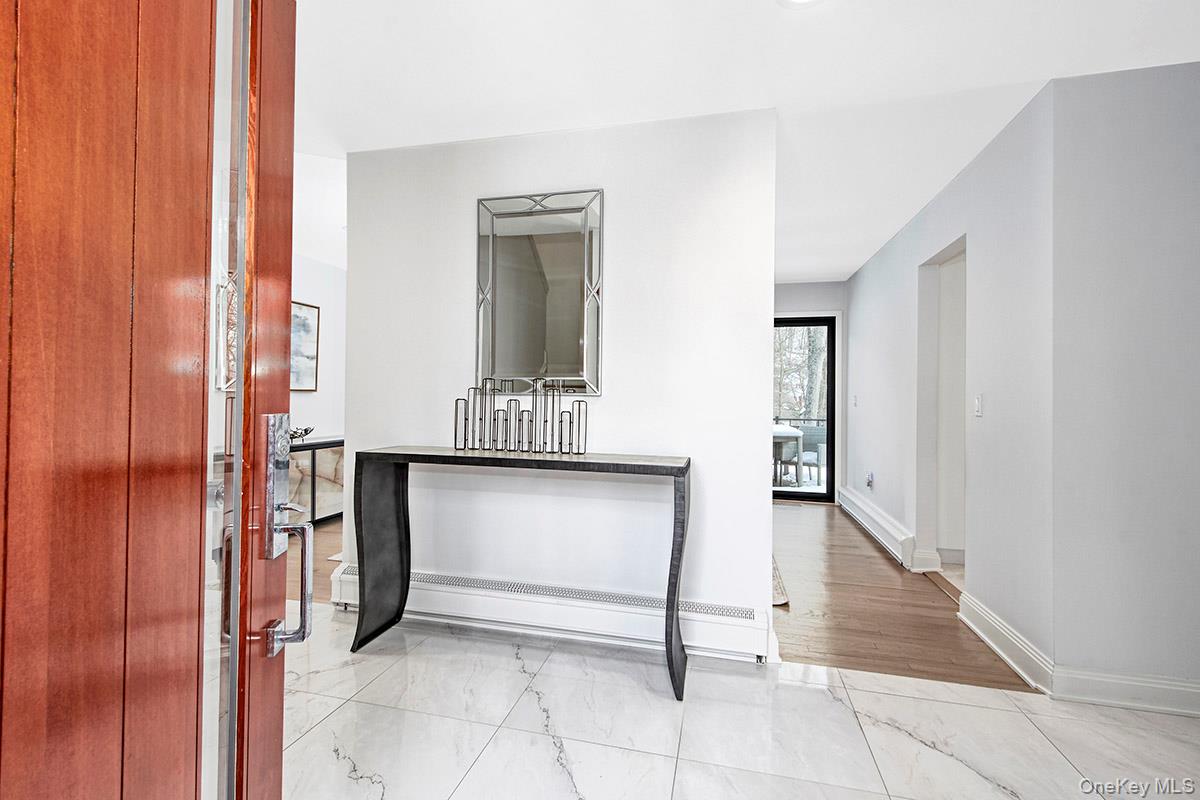 #4 photo, 2 Whippoorwill Close, Chappaqua , NY 10514