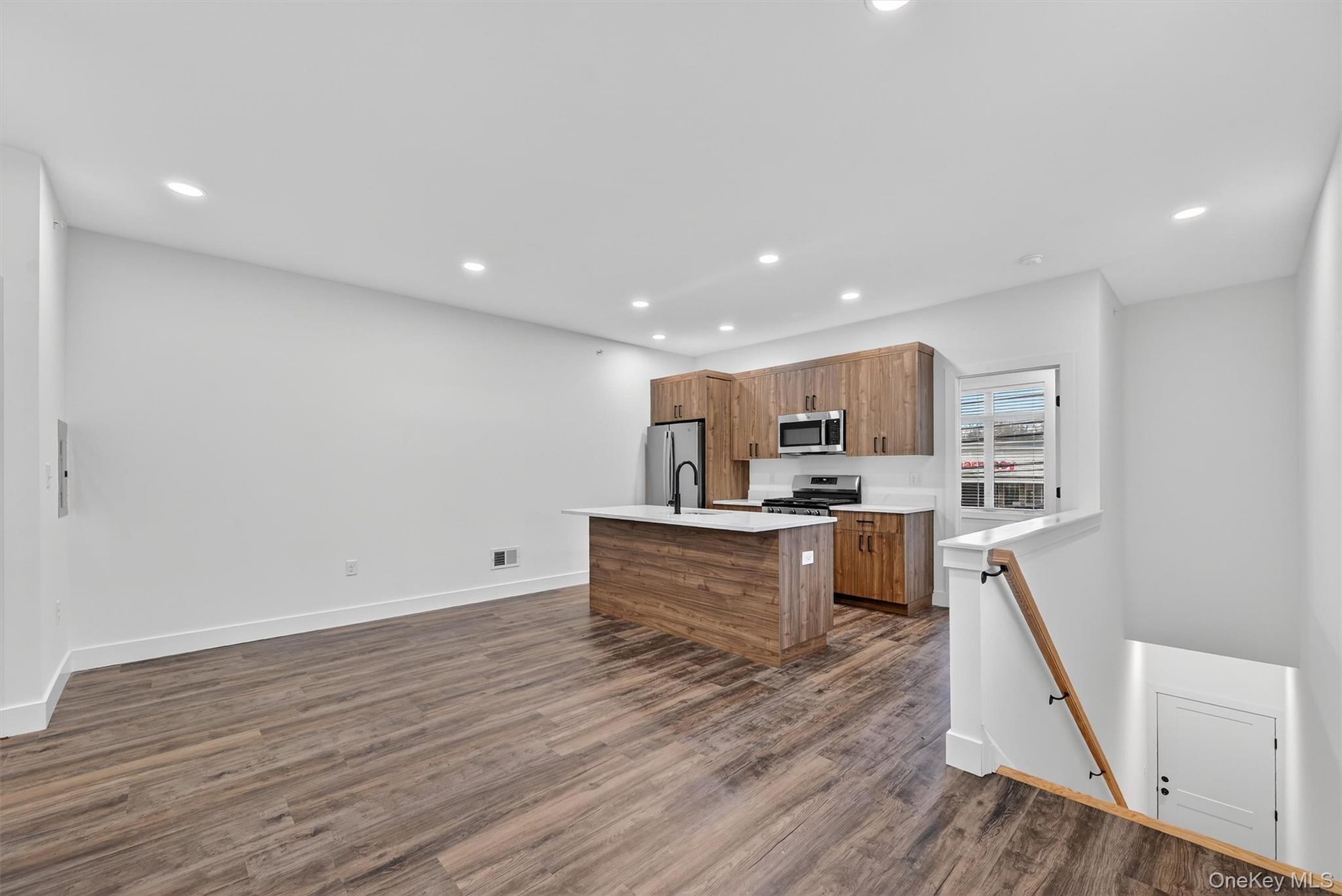 #3 photo, 19 Welling Place (2A), Warwick , NY 10990