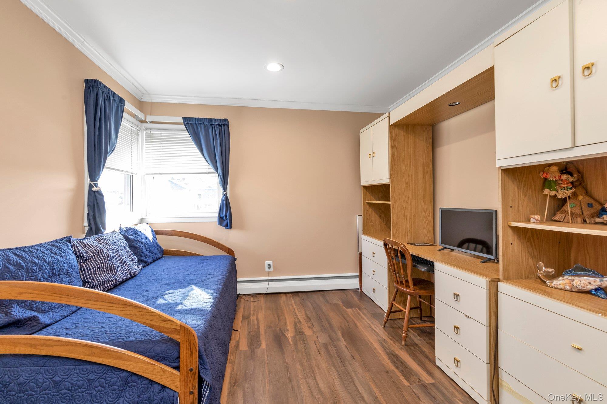 #15 photo, 1355 Sally Court, नासाउ काउंटी East Meadow , NY 11554