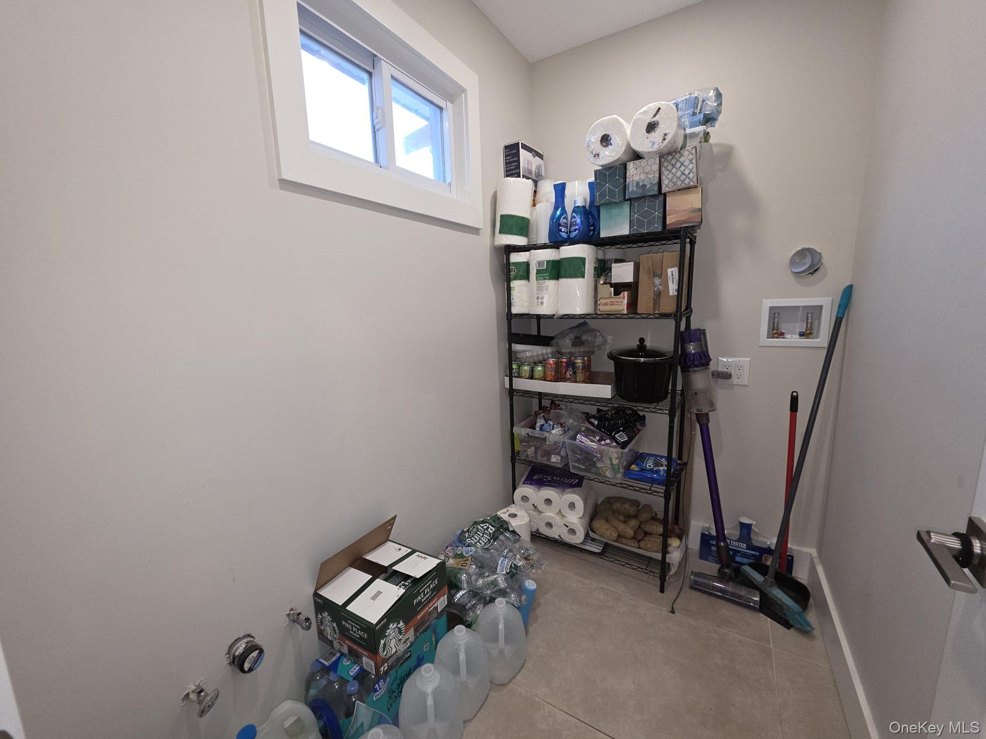 #7 photo, 325 Pacific Avenue, מחוז נסאו Cedarhurst , NY 11516