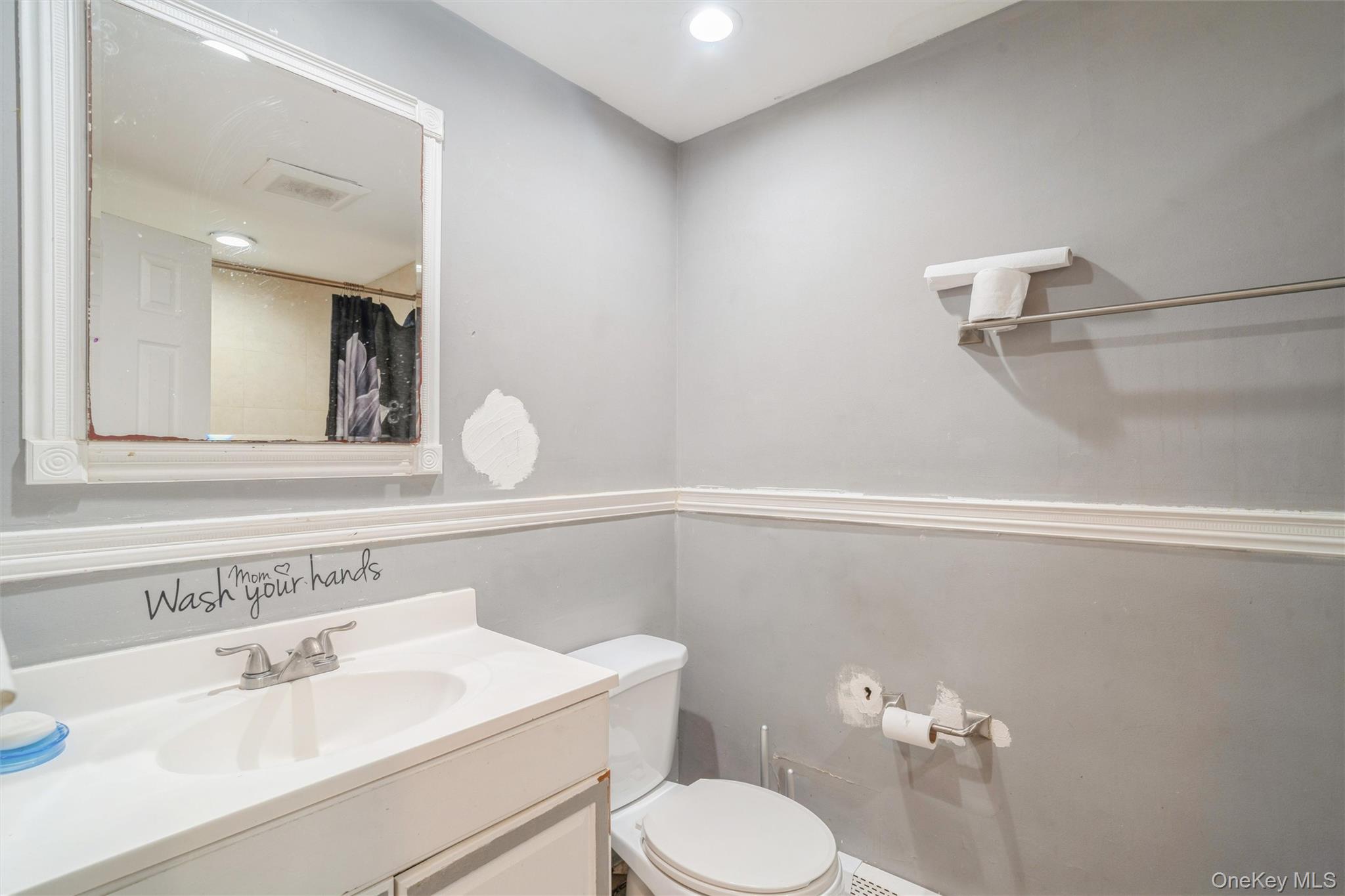 #17 photo, 4 Laurel Lane, Shirley , NY 11967