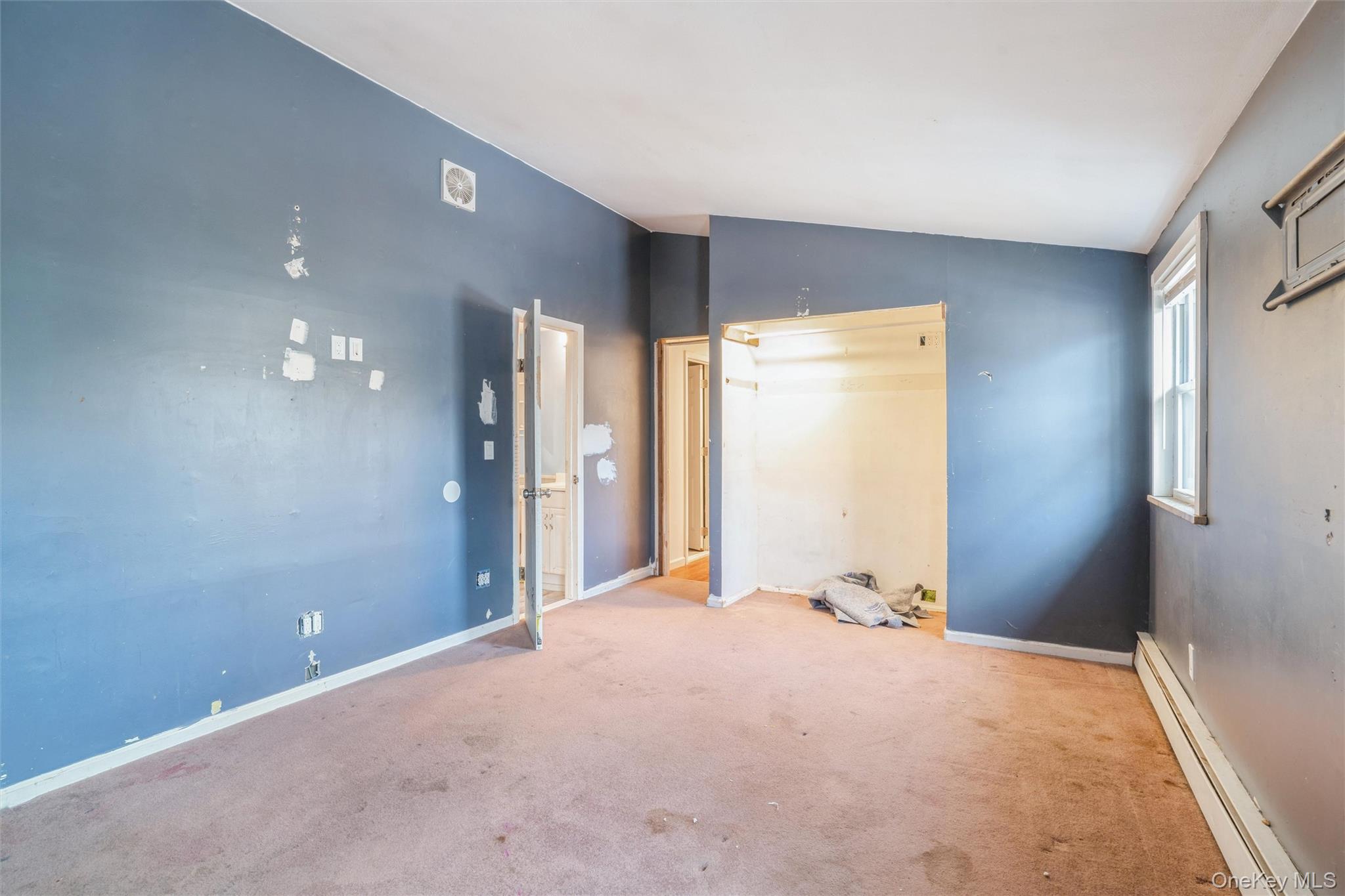 #19 photo, 4 Laurel Lane, Shirley , NY 11967