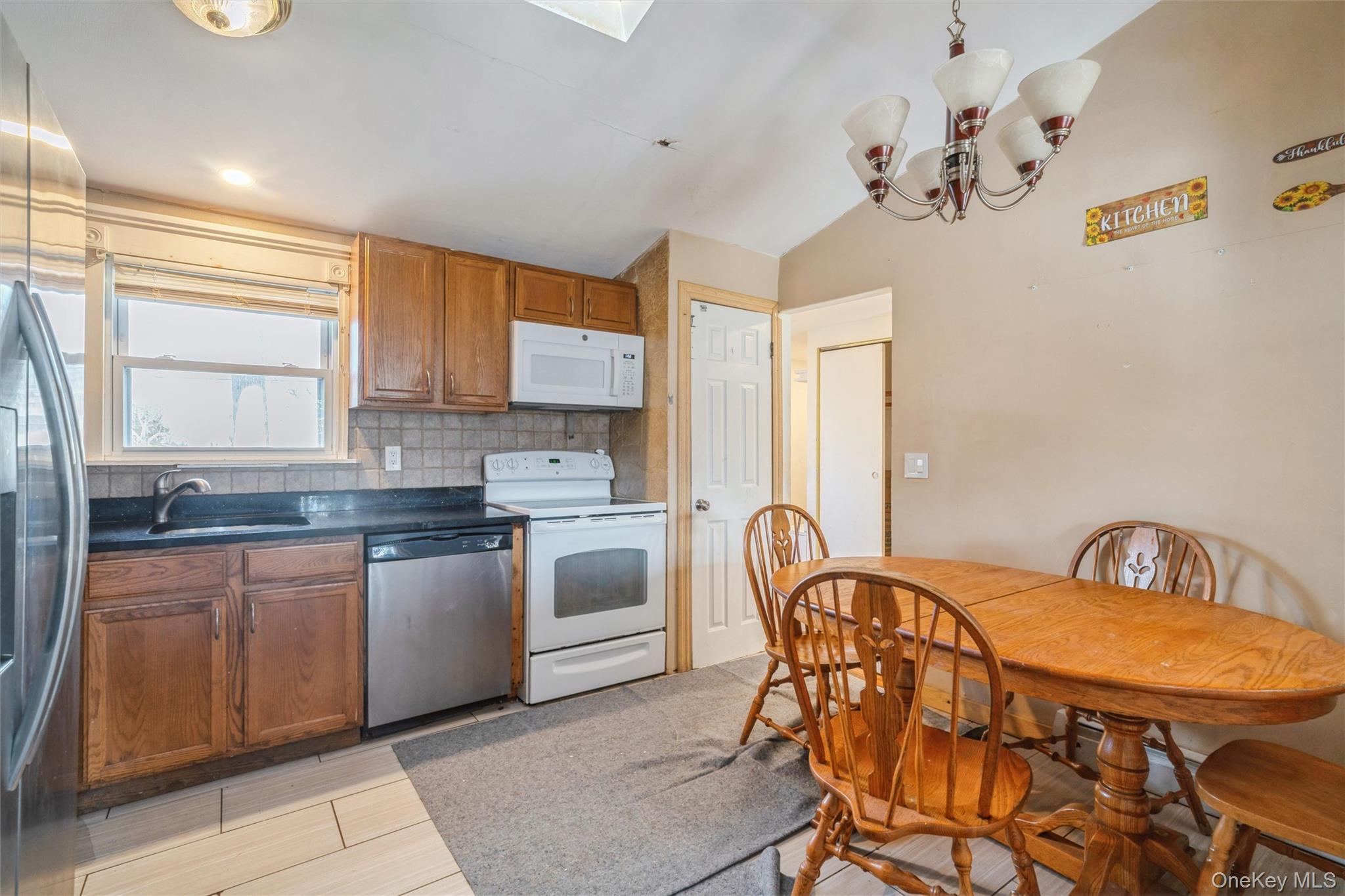 #6 photo, 4 Laurel Lane, Shirley , NY 11967