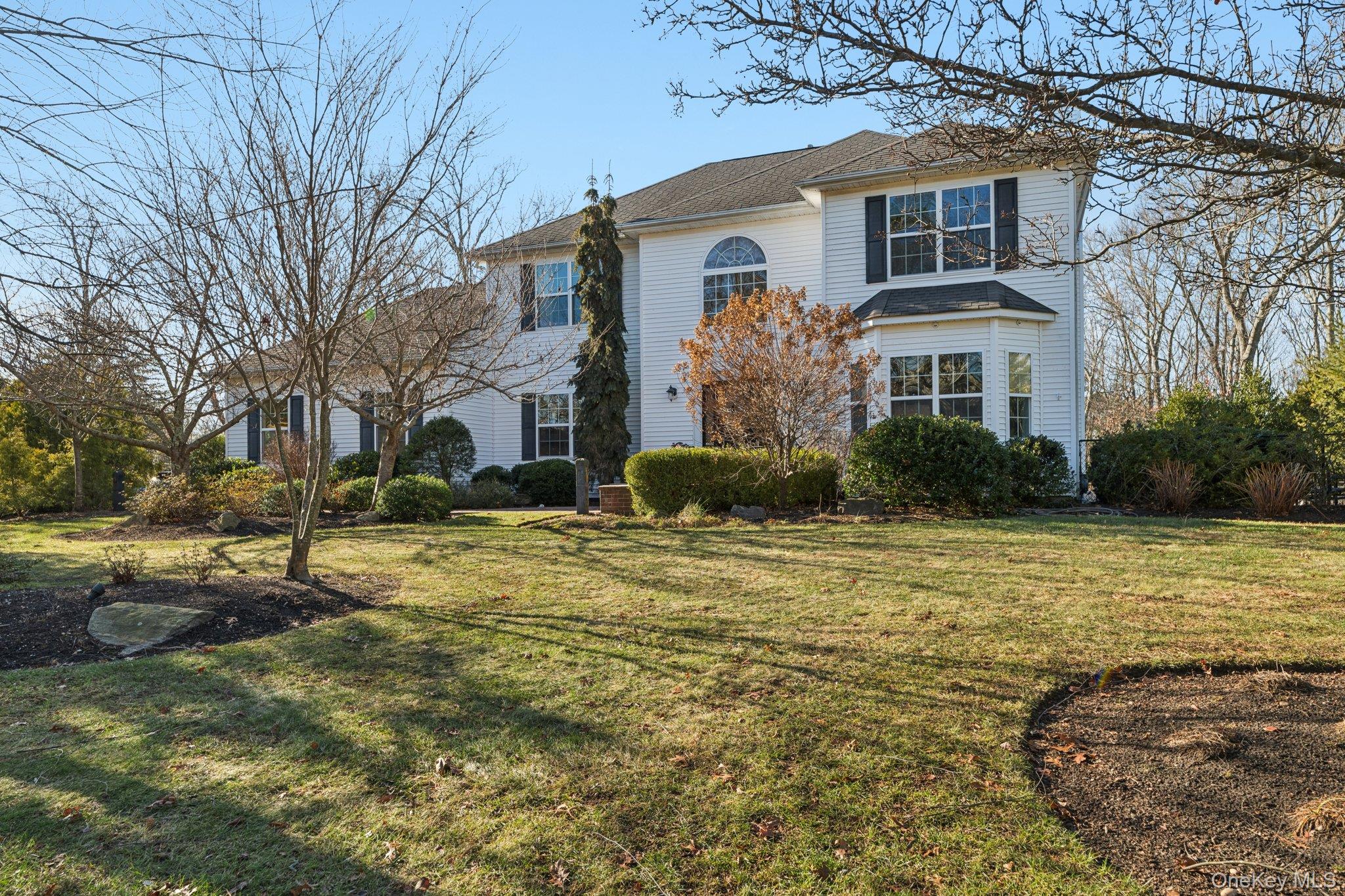 #4 photo, 7 Brittany Court, सफ़ोक काउंटी Ridge , NY 11961