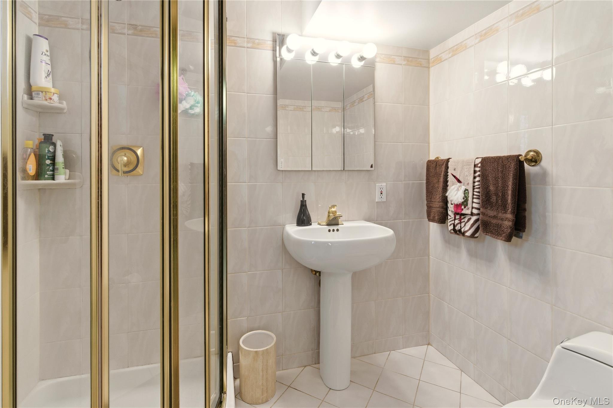 #20 photo, 28 Garden Circle, מחוז נסאו Syosset , NY 11791