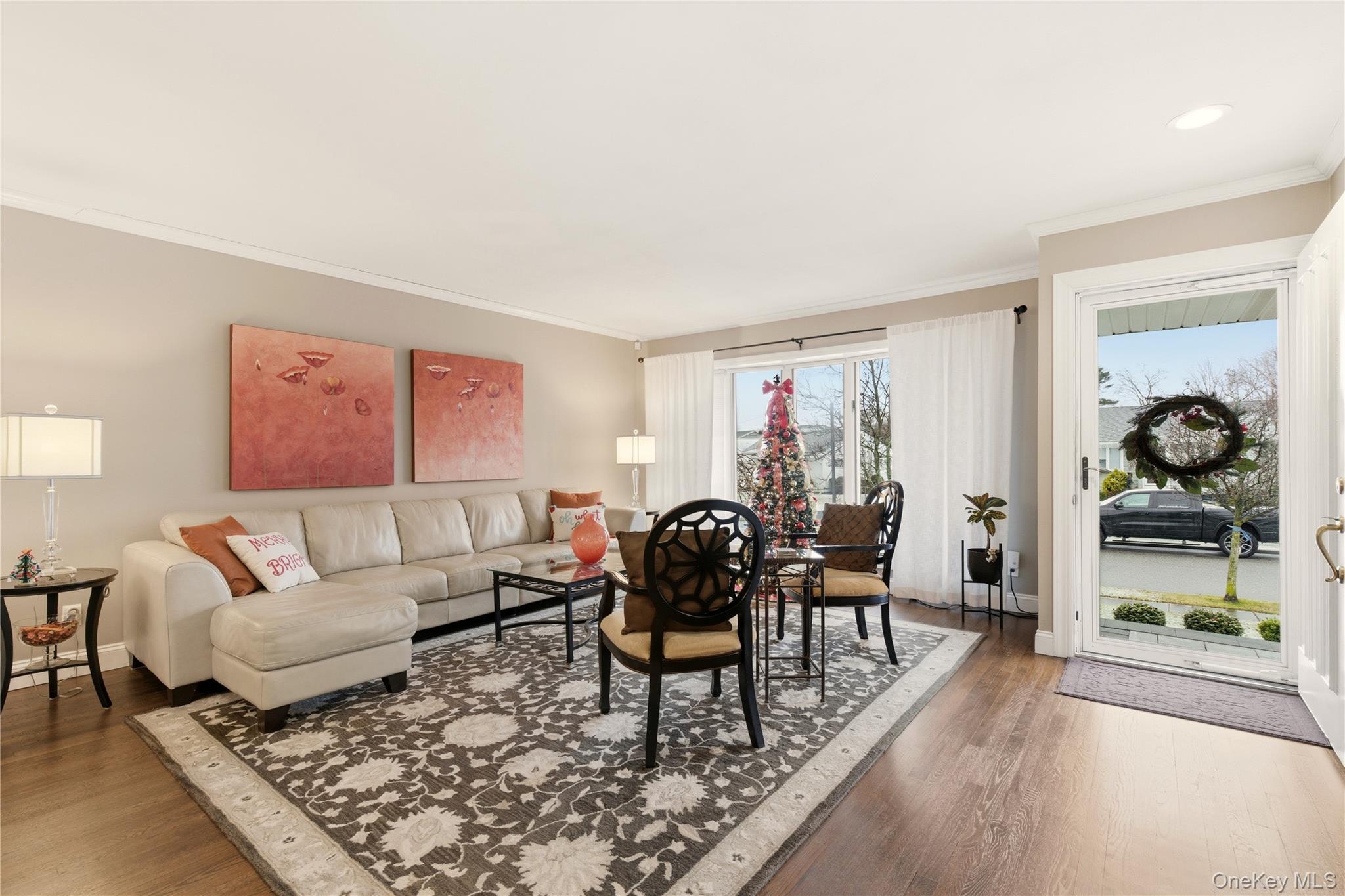 #4 photo, 28 Garden Circle, מחוז נסאו Syosset , NY 11791