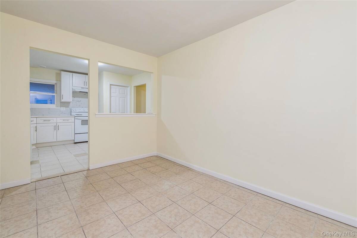 #14 photo, 86 Stuyvesant Avenue, 롱 아일랜드 Mastic , NY 11950