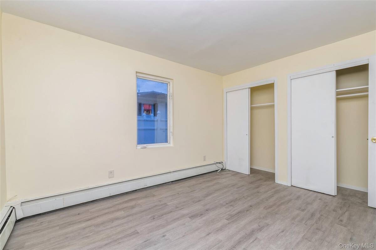 #20 photo, 86 Stuyvesant Avenue, 롱 아일랜드 Mastic , NY 11950