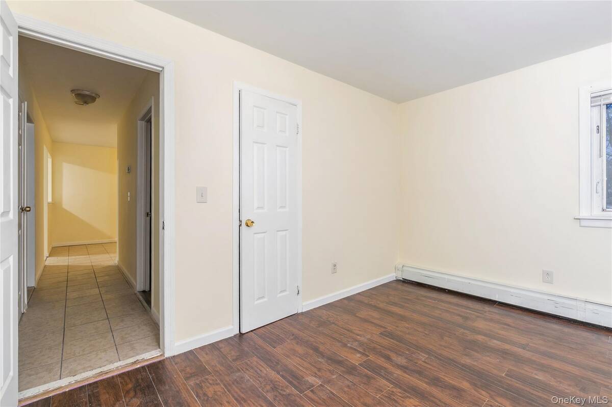 #22 photo, 86 Stuyvesant Avenue, 롱 아일랜드 Mastic , NY 11950