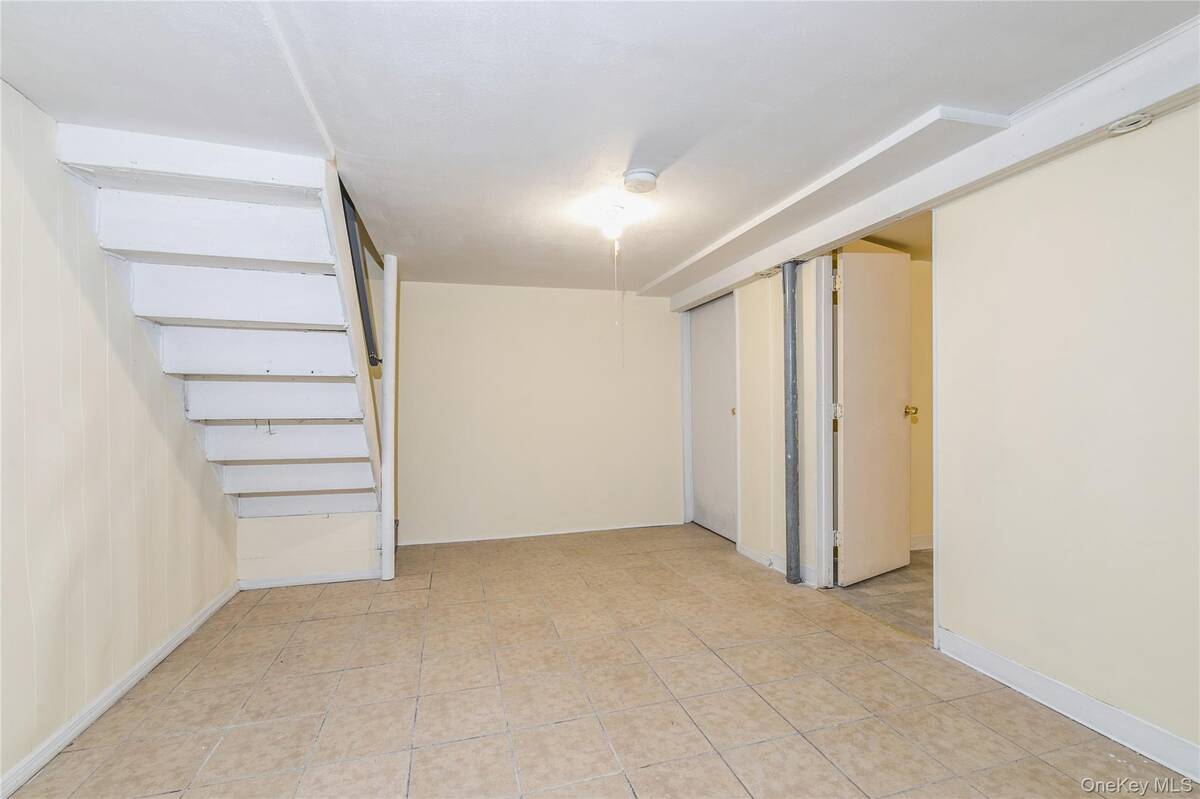 #24 photo, 86 Stuyvesant Avenue, 롱 아일랜드 Mastic , NY 11950