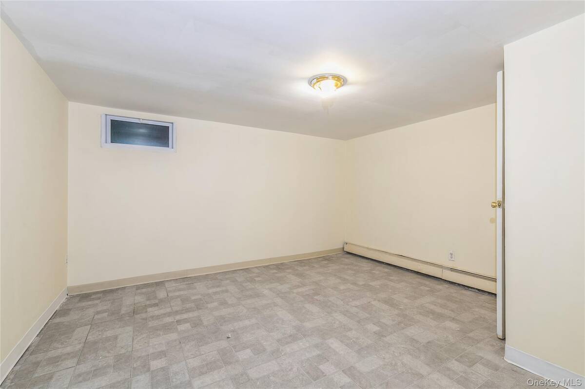 #25 photo, 86 Stuyvesant Avenue, 롱 아일랜드 Mastic , NY 11950