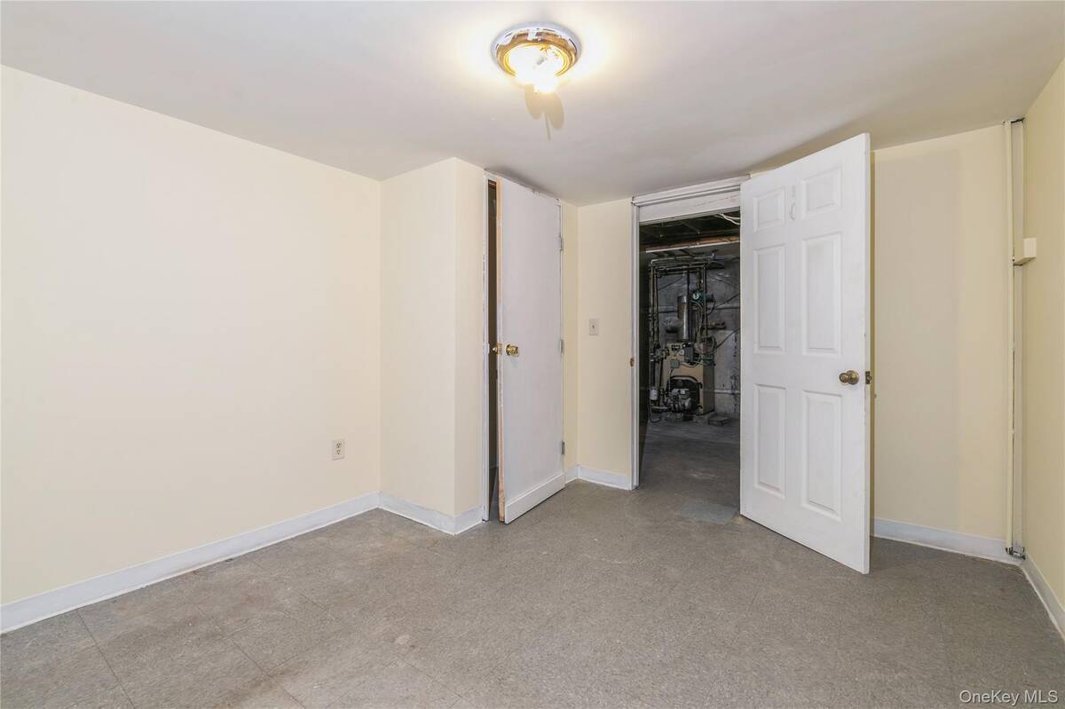 #29 photo, 86 Stuyvesant Avenue, 롱 아일랜드 Mastic , NY 11950