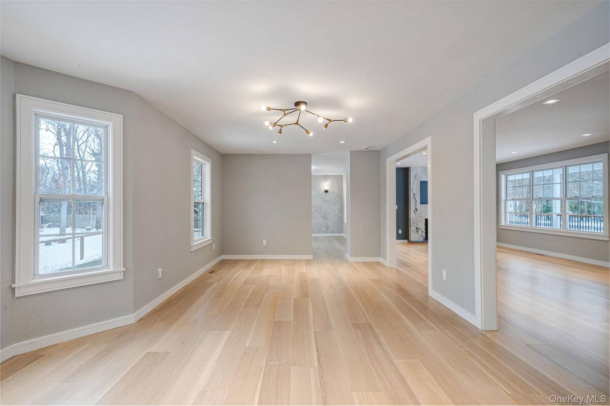 #16 photo, 7 Sander Court, Саффолк ‖ Middle Island , NY 11953