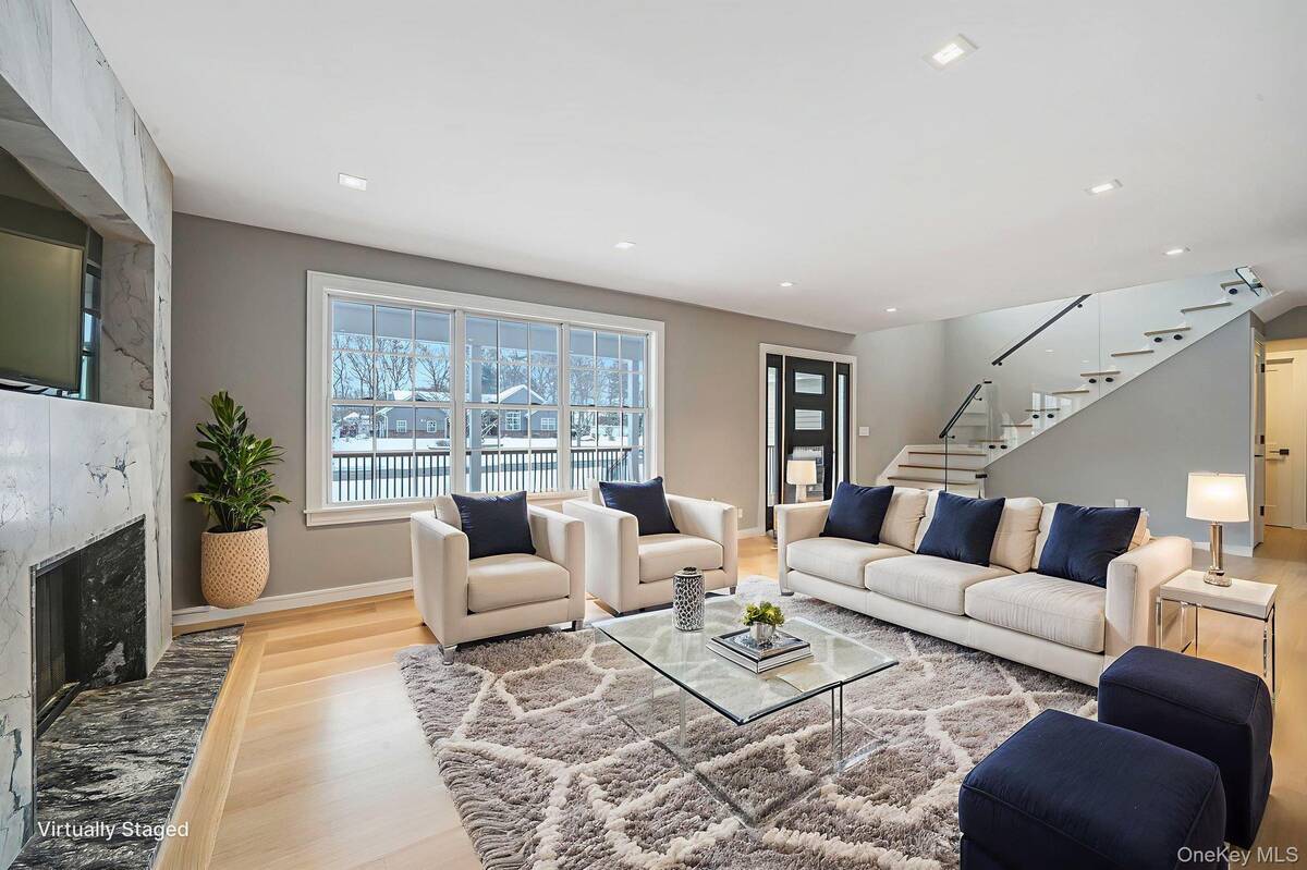 #2 photo, 7 Sander Court, Саффолк ‖ Middle Island , NY 11953