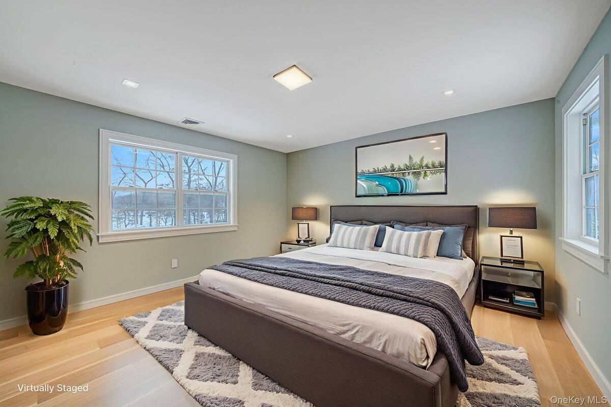 #20 photo, 7 Sander Court, Саффолк ‖ Middle Island , NY 11953