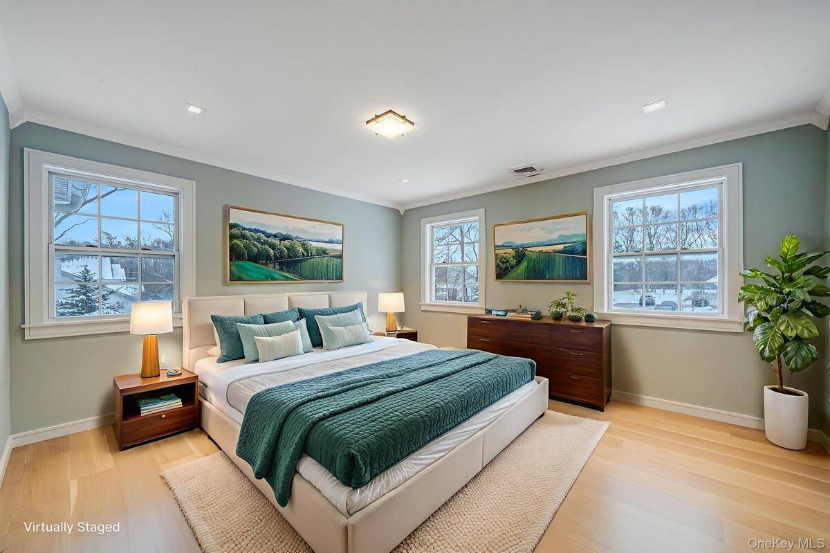 #24 photo, 7 Sander Court, Саффолк ‖ Middle Island , NY 11953