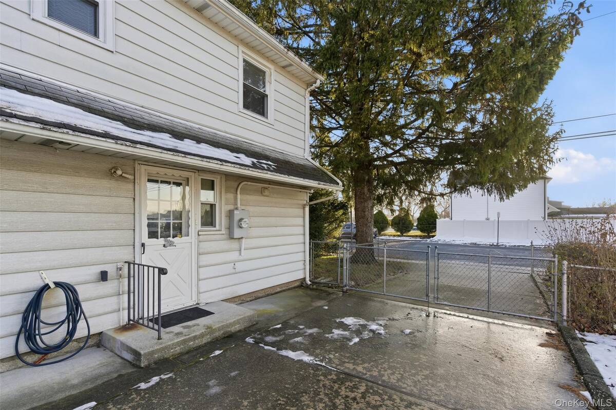 #21 photo, 2377 Stewart Avenue, 长岛 西布雷 Westbury , NY 11590