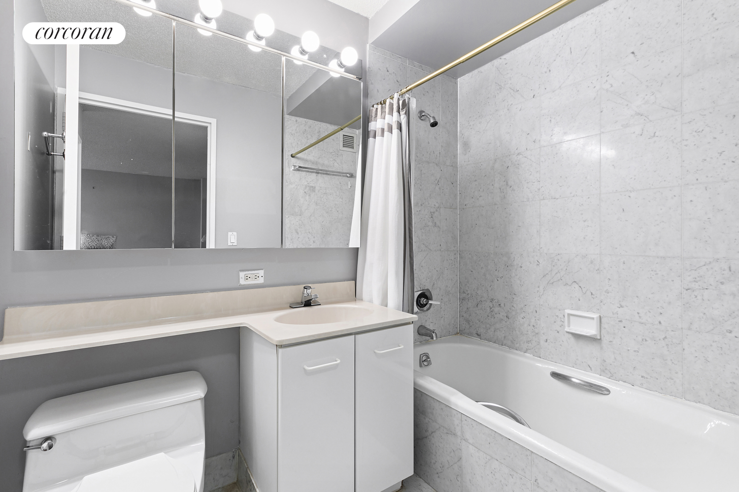 #10 photo, 2 S END Avenue, מנהטן Battery Park City , NY 10280