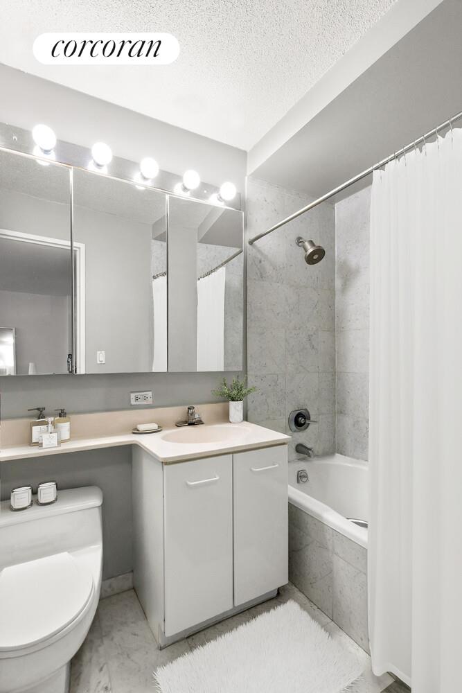 #11 photo, 2 S END Avenue, מנהטן Battery Park City , NY 10280