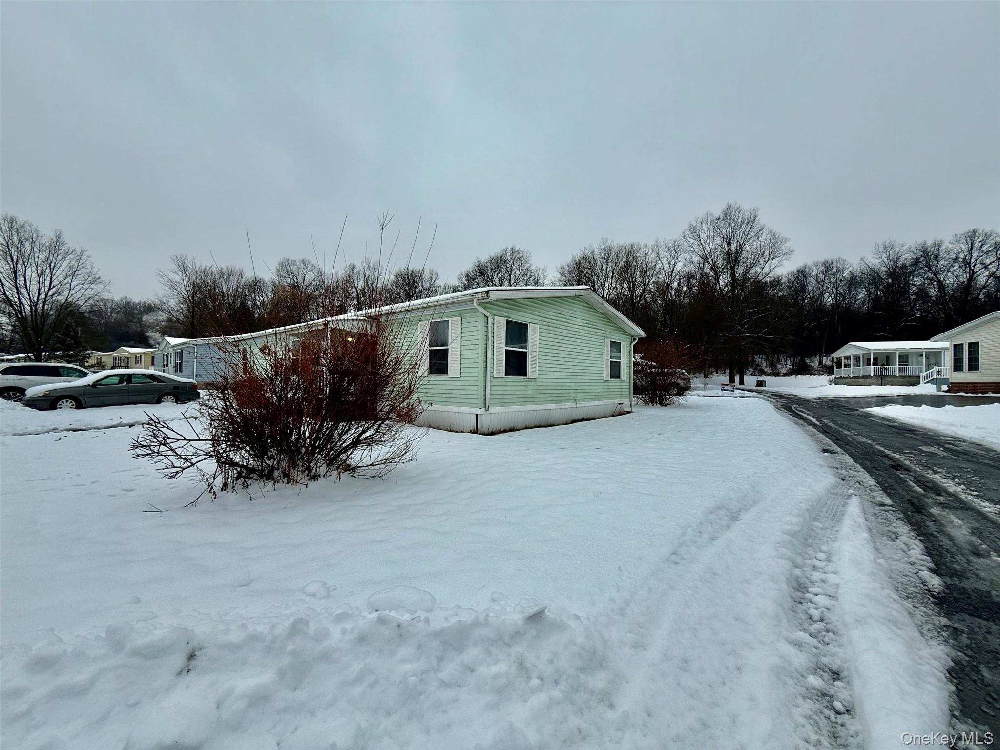 #6 photo, 129 Brittany Terrace, Rock Tavern , NY 12575