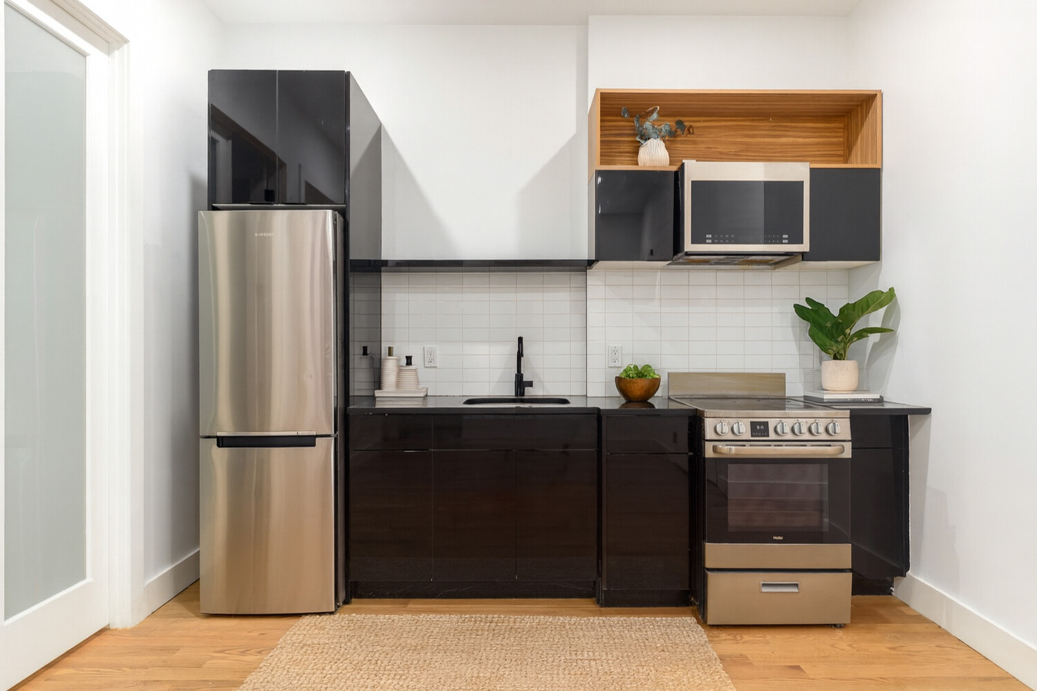 #4 photo, New York City, מנהטן East Village , NY 10009