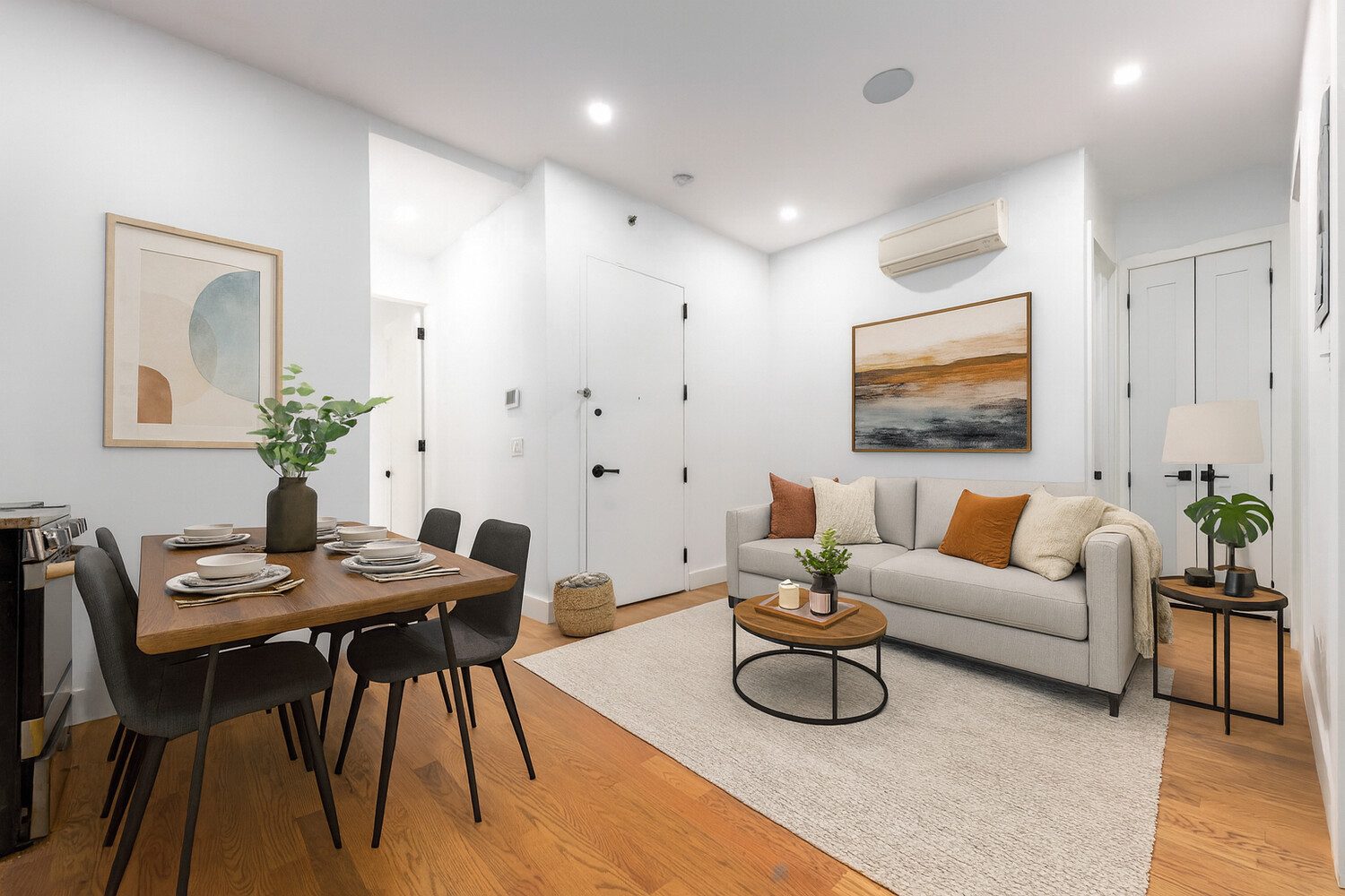 #5 photo, New York City, מנהטן East Village , NY 10009