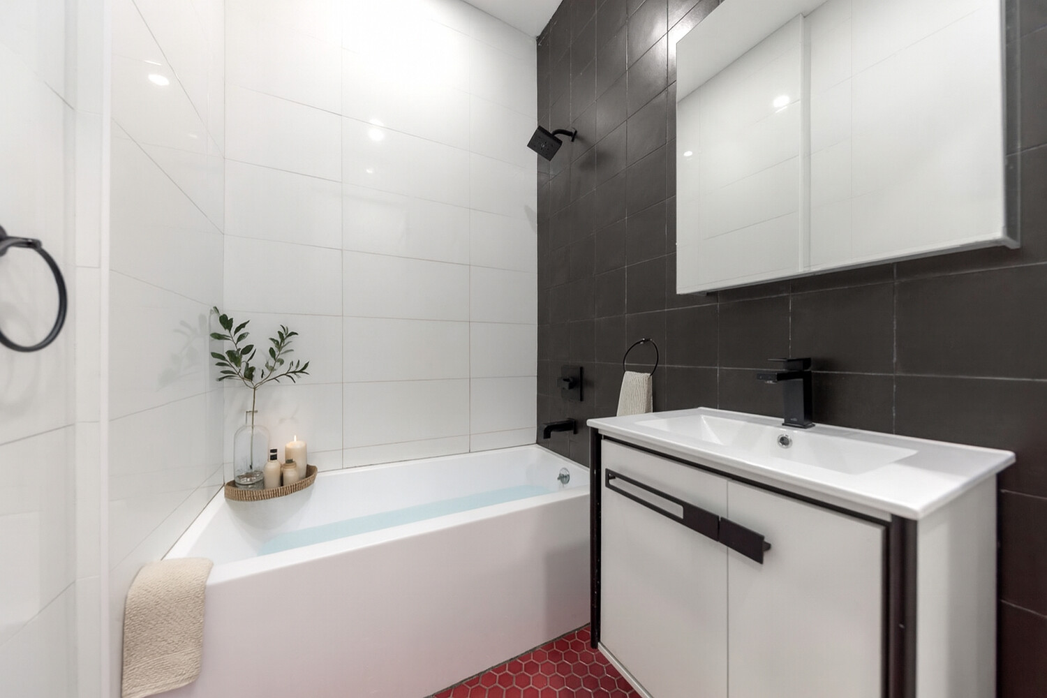 #8 photo, New York City, מנהטן East Village , NY 10009