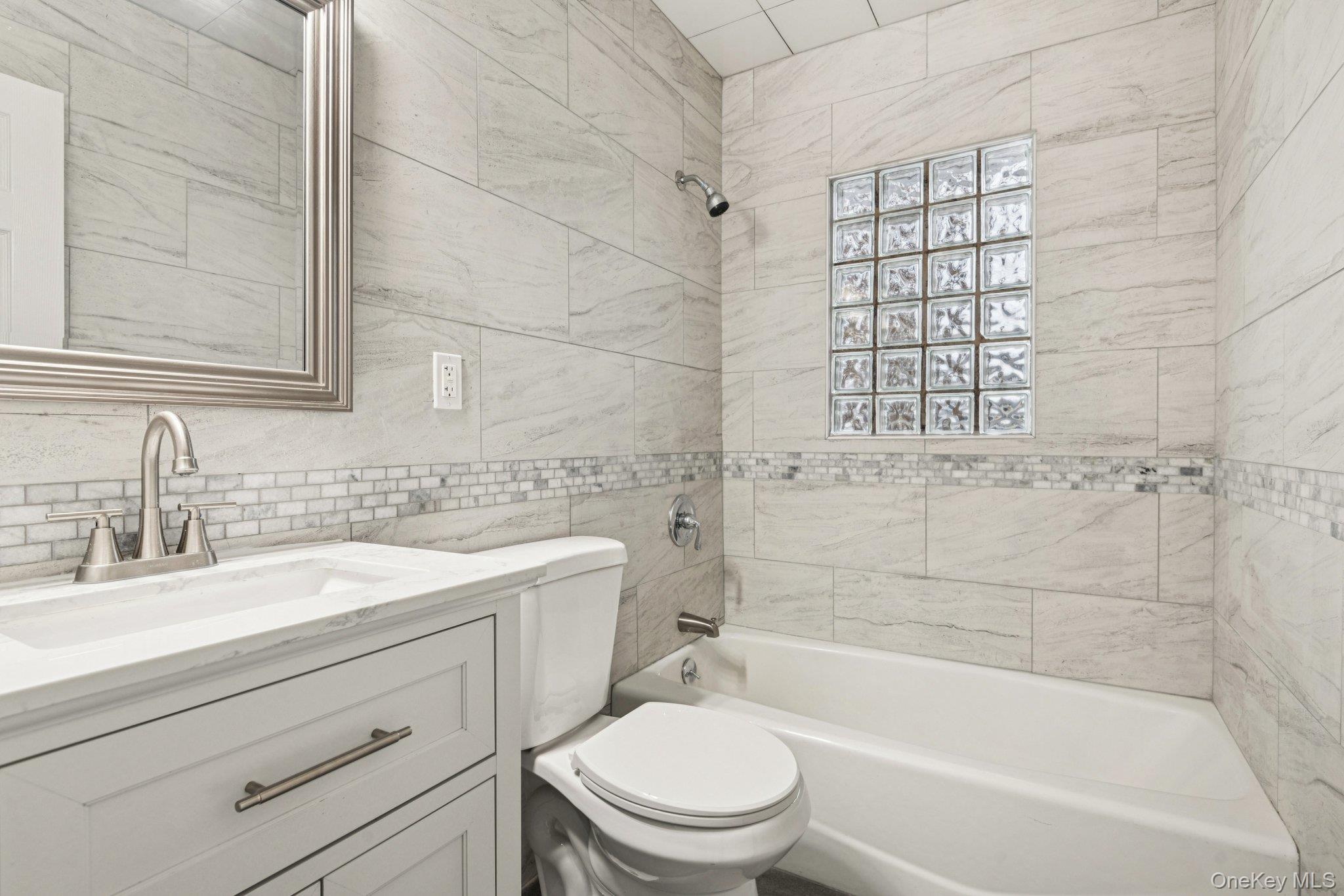 #10 photo, 16 Belgrave Avenue, सफ़ोक काउंटी Bay Shore , NY 11706