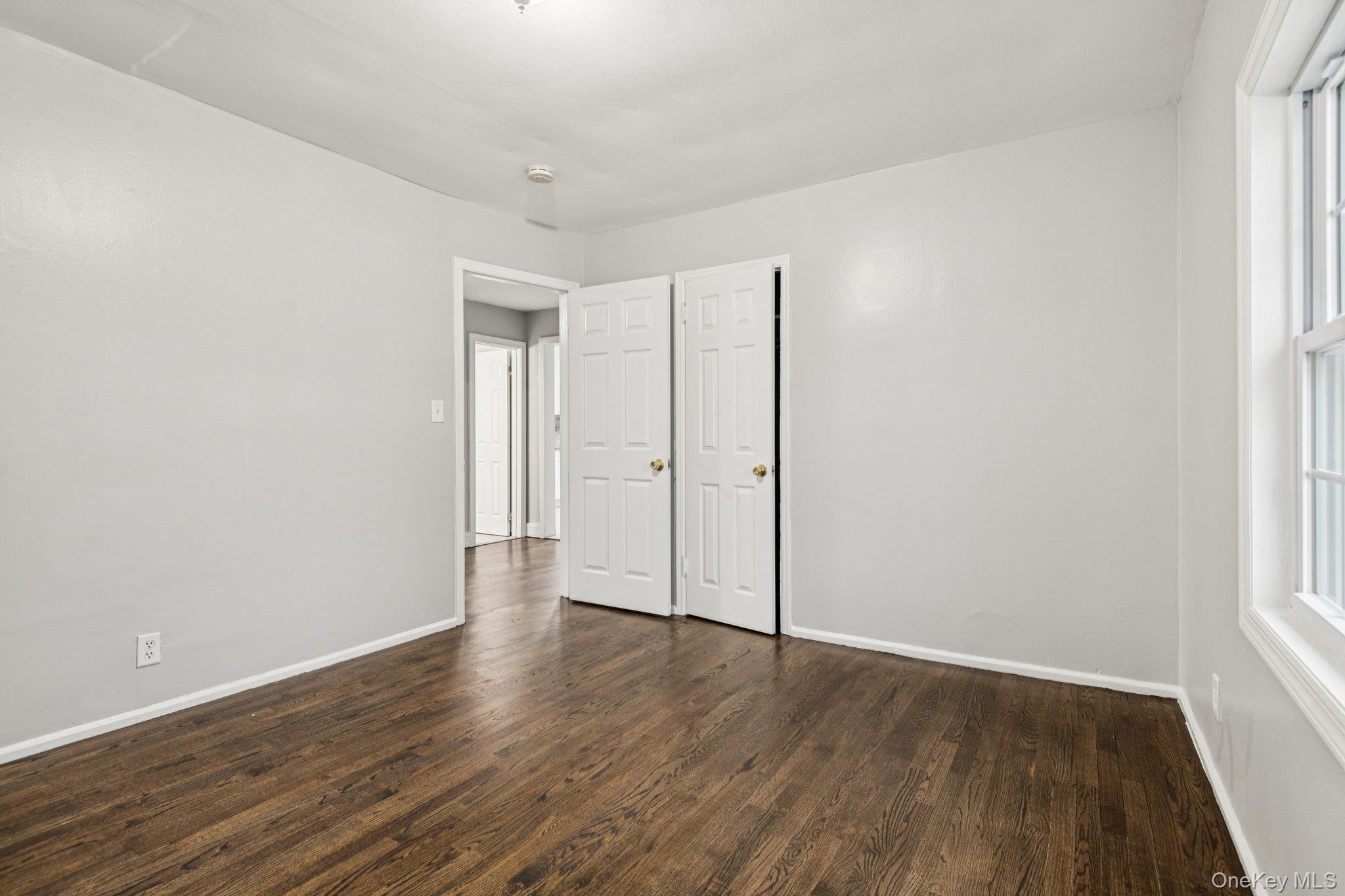 #13 photo, 16 Belgrave Avenue, सफ़ोक काउंटी Bay Shore , NY 11706