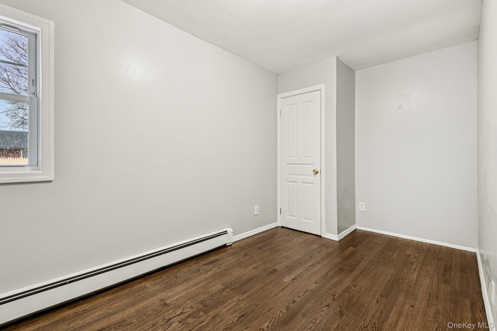 #16 photo, 16 Belgrave Avenue, सफ़ोक काउंटी Bay Shore , NY 11706