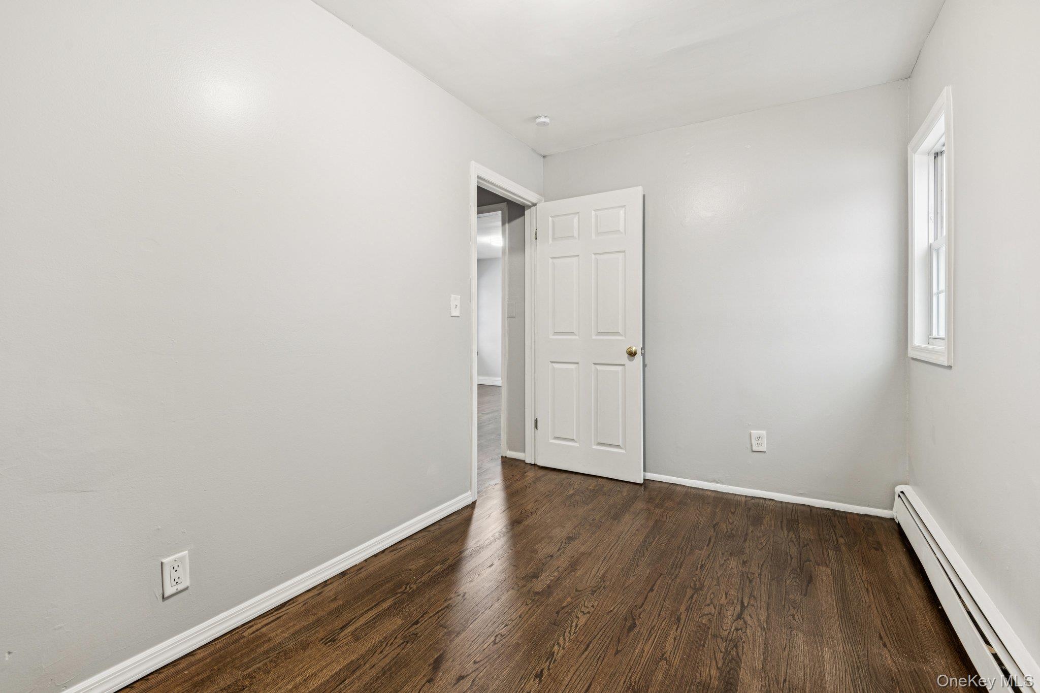 #17 photo, 16 Belgrave Avenue, सफ़ोक काउंटी Bay Shore , NY 11706