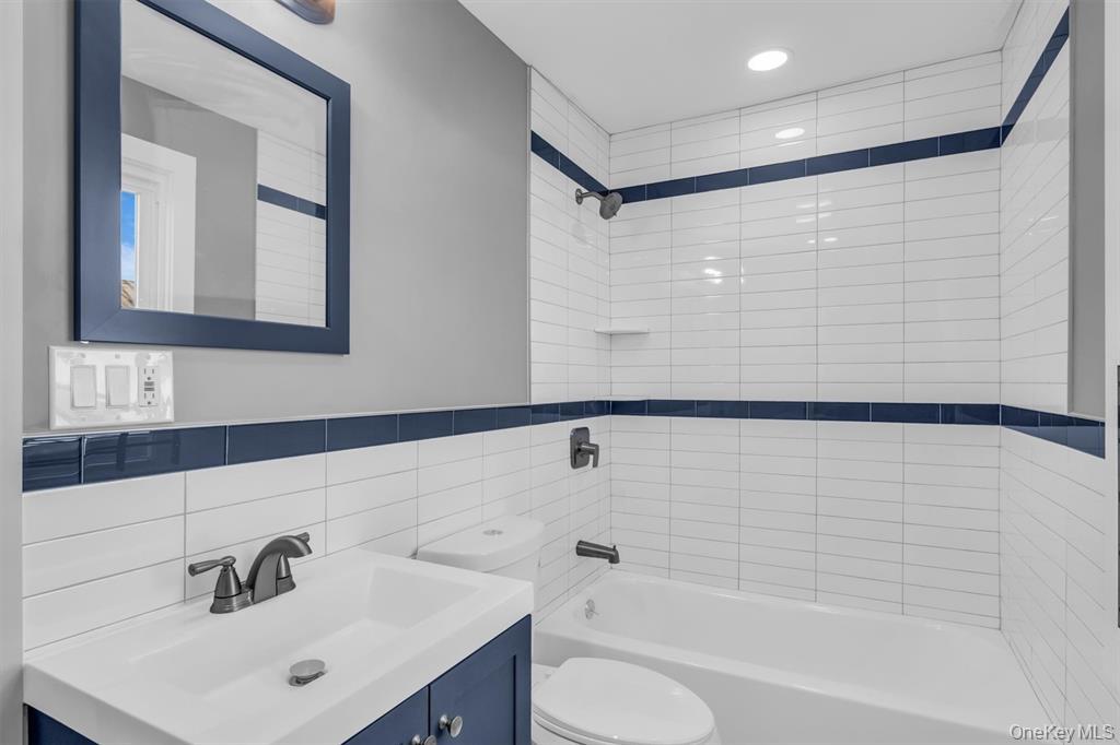 #5 photo, 31-33 Burr Avenue, Нассау ‖ Hempstead , NY 11550