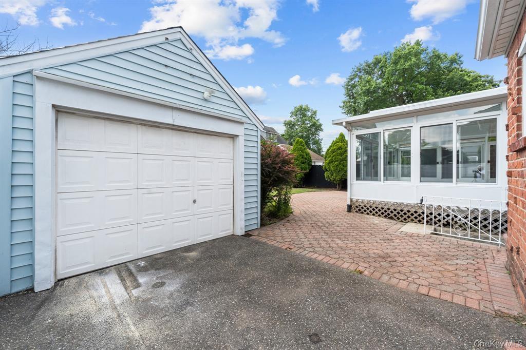 #17 photo, 2754 Natta Boulevard, Нассау ‖ Bellmore , NY 11710