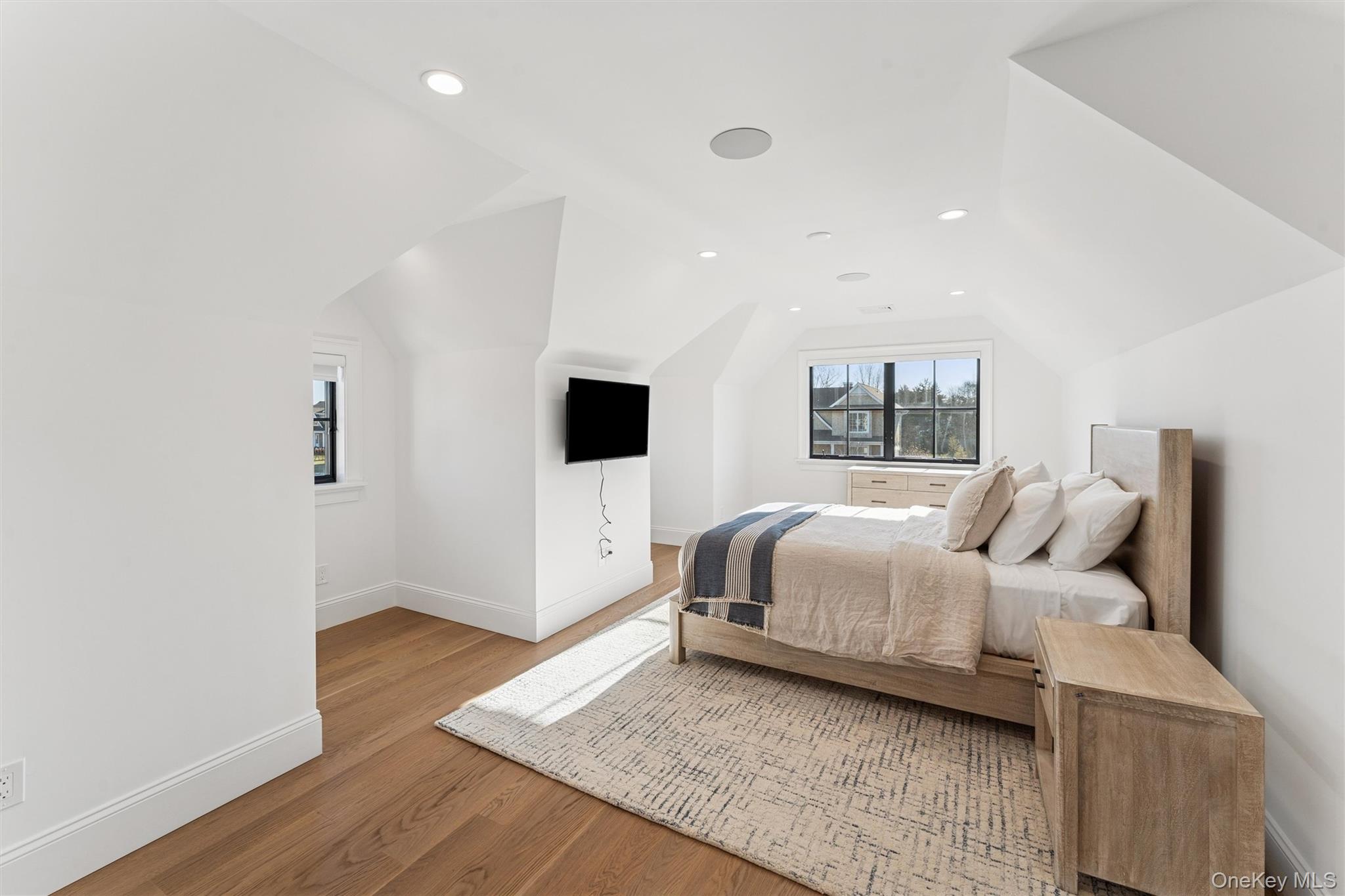 #14 photo, 3 Margareta Court, सफ़ोक काउंटी Westhampton Beach , NY 11978