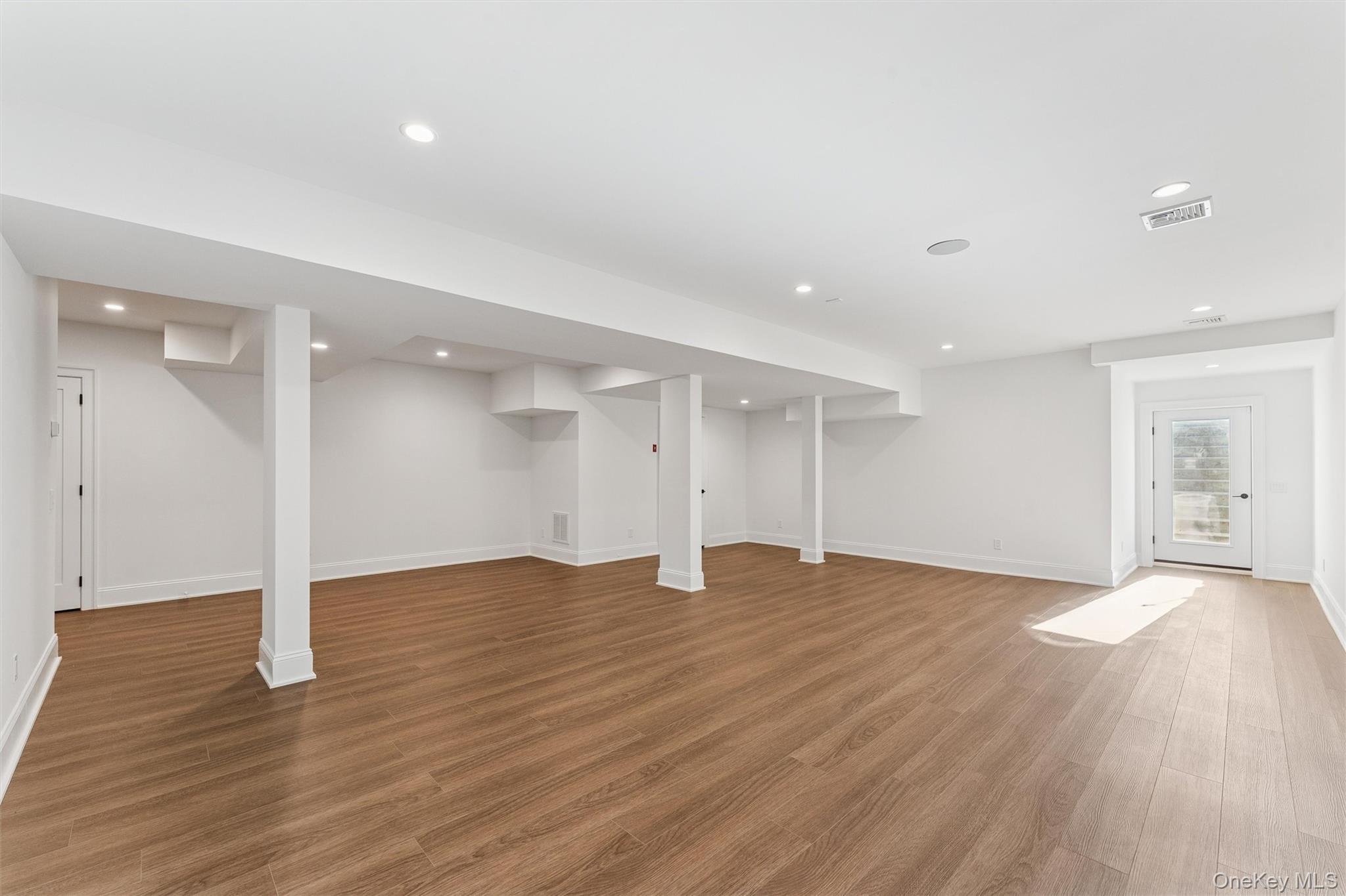 #19 photo, 3 Margareta Court, सफ़ोक काउंटी Westhampton Beach , NY 11978