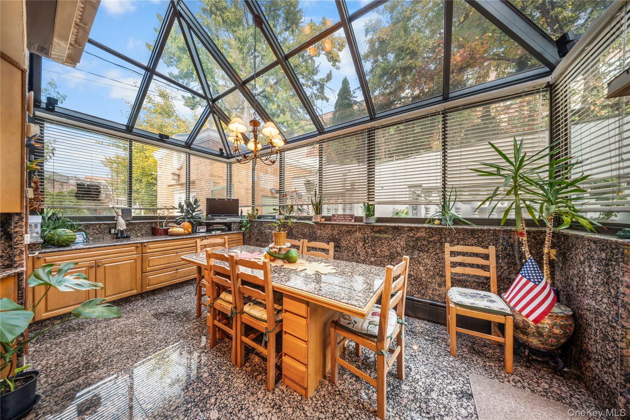 #16 photo, 5351 63rd Street, 뉴욕퀸즈 Maspeth , NY 11378