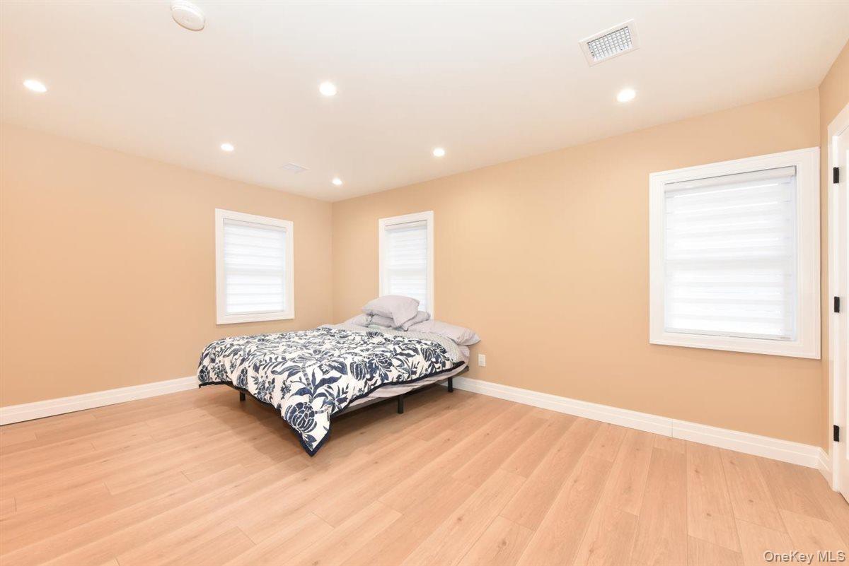 #20 photo, 115 N Bergen Place, מחוז נסאו Freeport , NY 11520