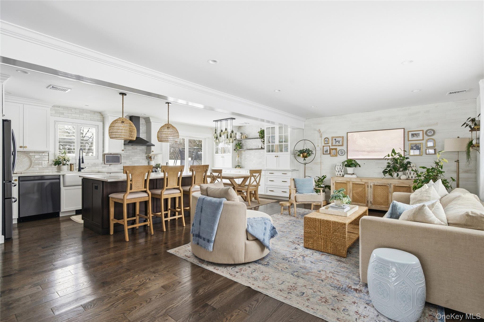 #12 photo, 66 Country Village Lane, सफ़ोक काउंटी East Islip , NY 11730