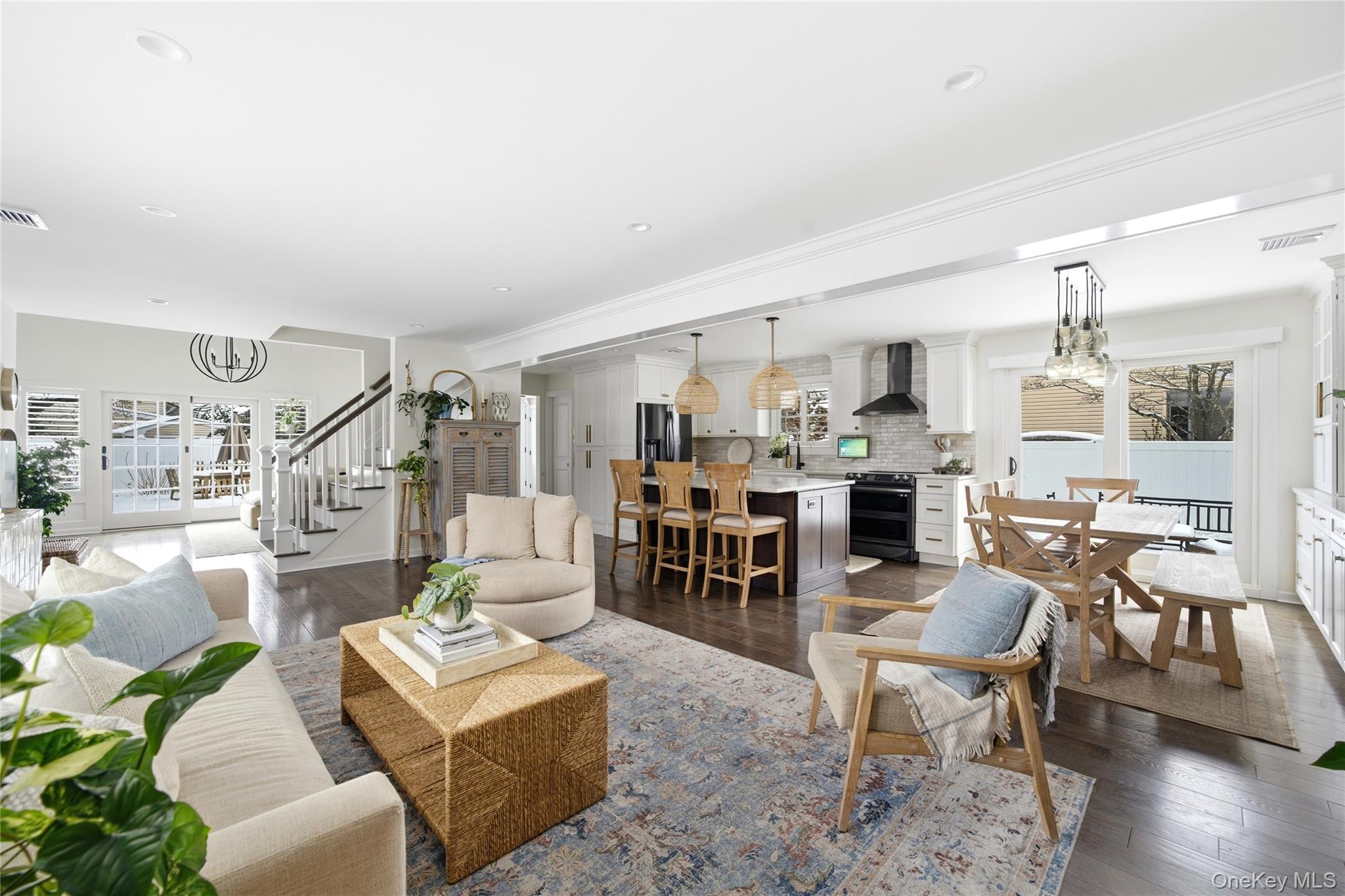 #13 photo, 66 Country Village Lane, सफ़ोक काउंटी East Islip , NY 11730