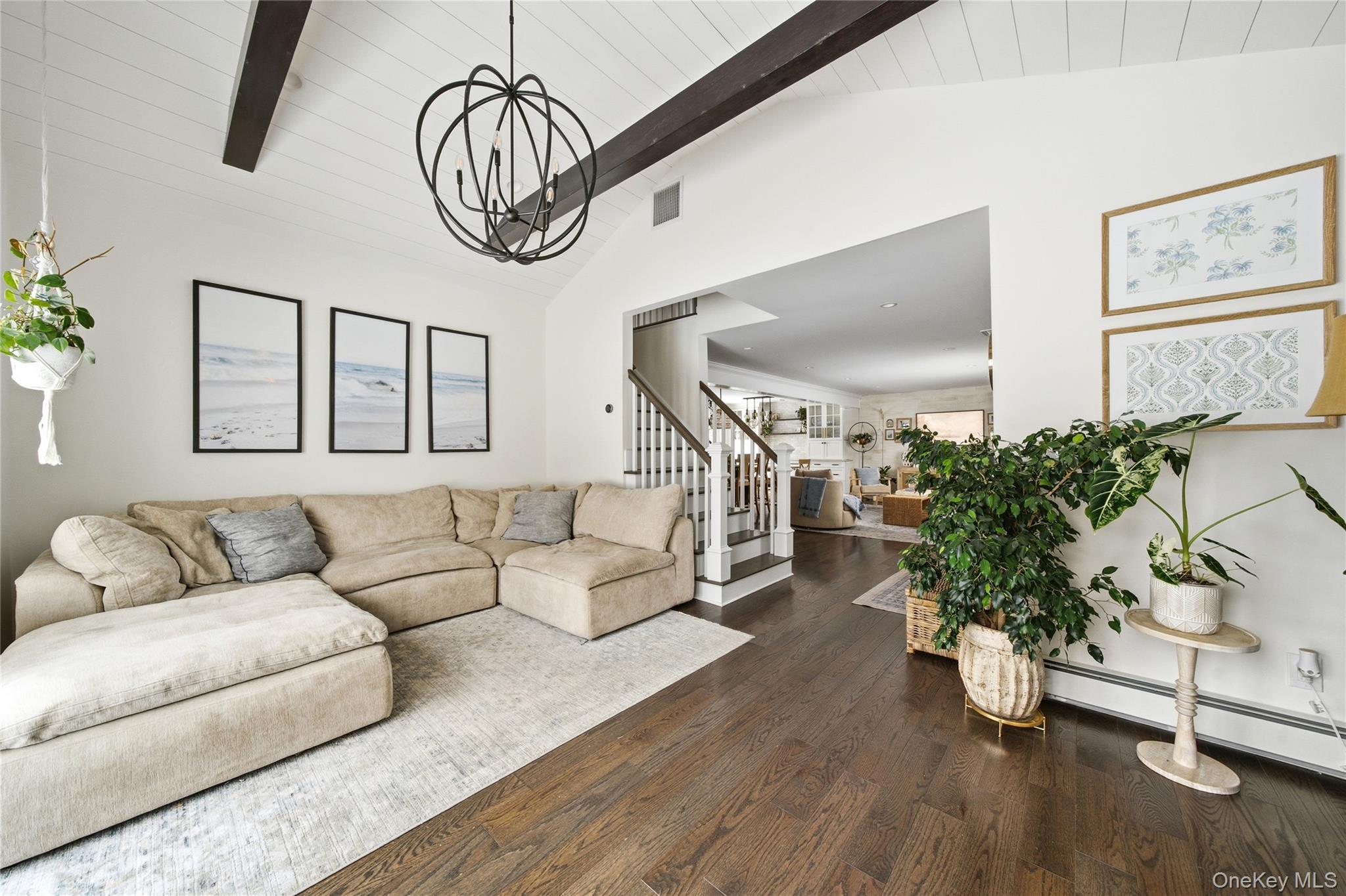 #17 photo, 66 Country Village Lane, सफ़ोक काउंटी East Islip , NY 11730