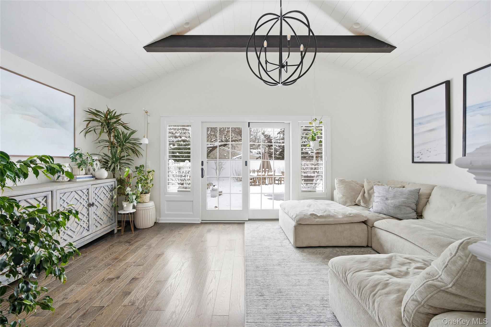 #3 photo, 66 Country Village Lane, सफ़ोक काउंटी East Islip , NY 11730