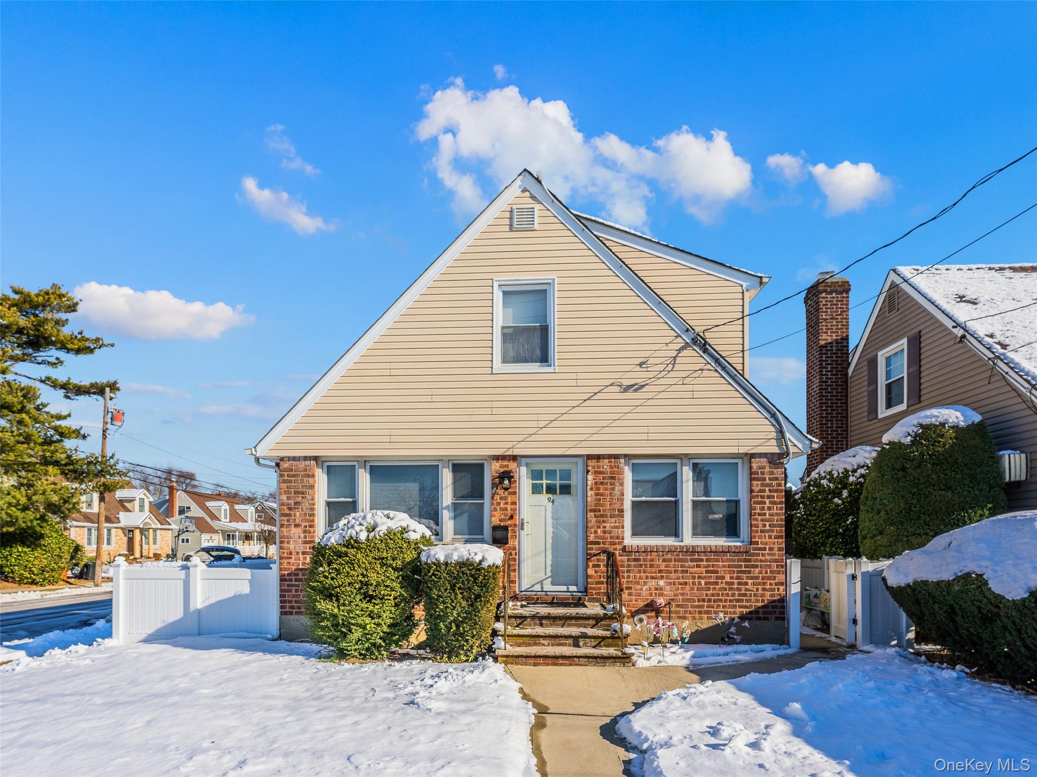 #1 photo, 94 Sheridan Boulevard, Нассау ‖ Mineola , NY 11501