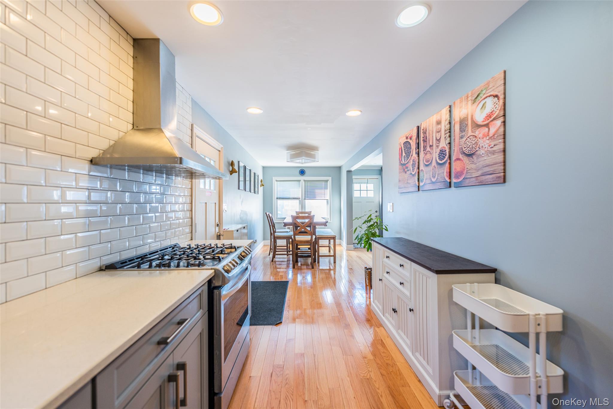 #11 photo, 94 Sheridan Boulevard, Нассау ‖ Mineola , NY 11501