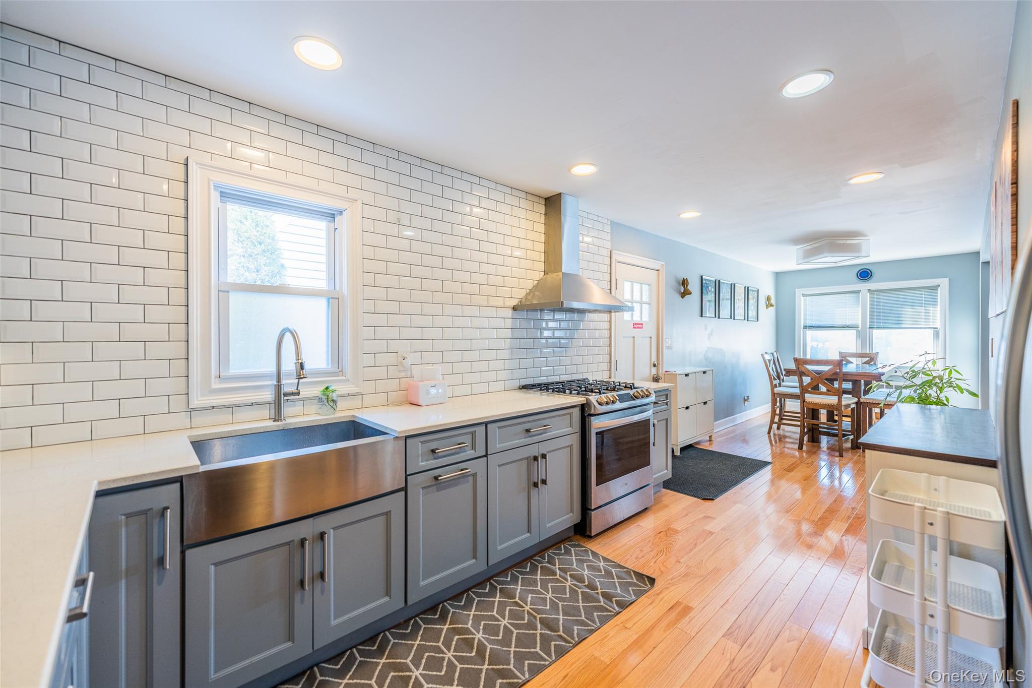 #12 photo, 94 Sheridan Boulevard, Нассау ‖ Mineola , NY 11501