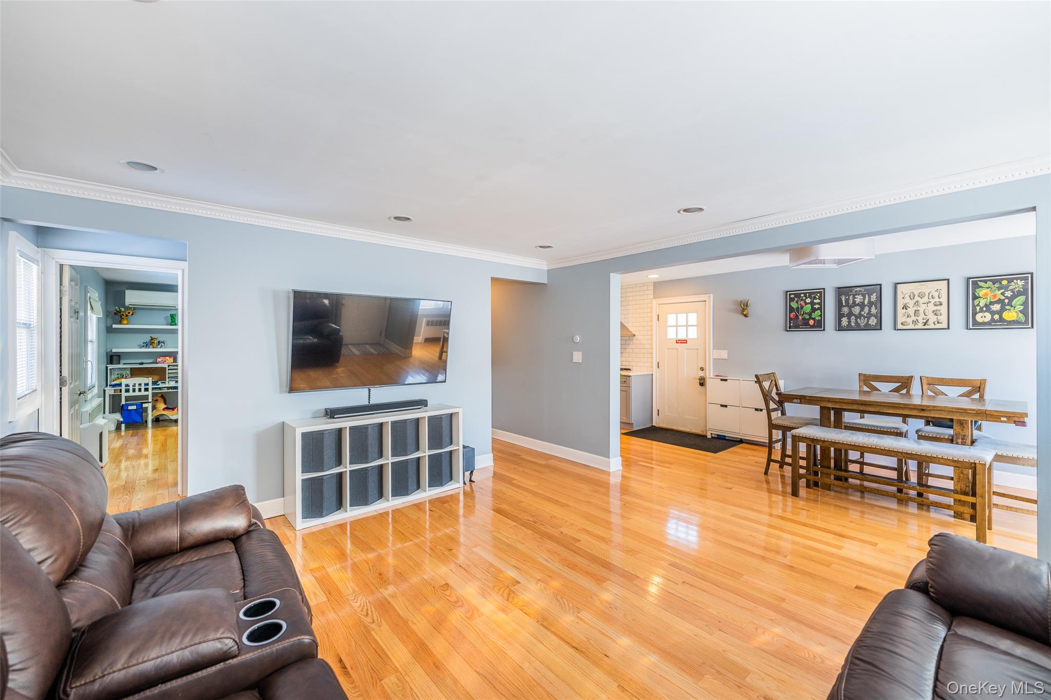 #5 photo, 94 Sheridan Boulevard, Нассау ‖ Mineola , NY 11501